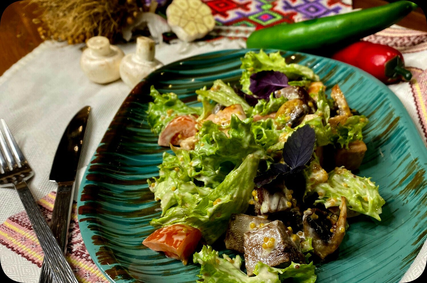 NEW салат с копченой куриной грудкой и грибами NEW салат с копченой куриной грудкой и грибами