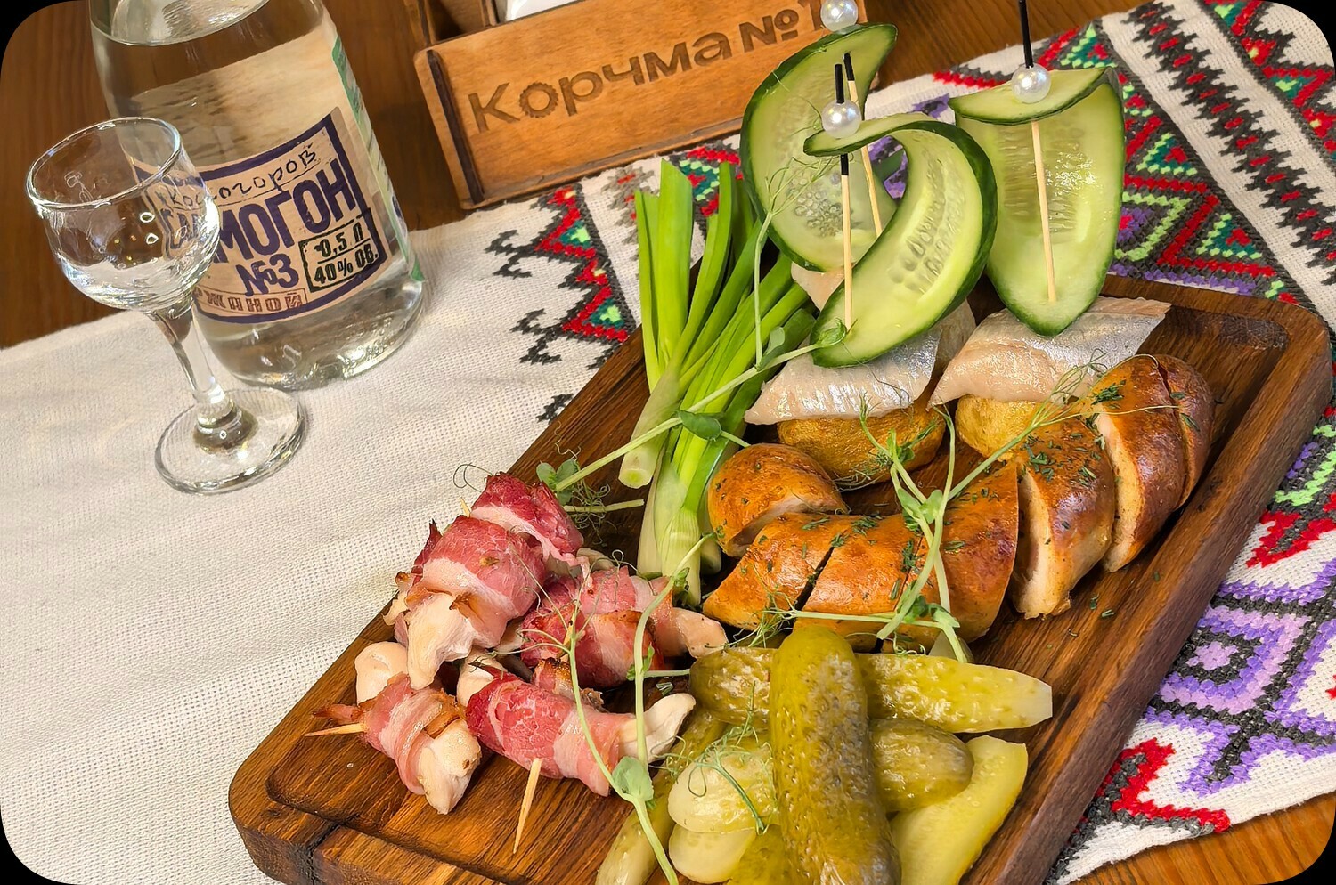 Закуска под огненную "Хуторок" Закуска под огненную "Хуторок"