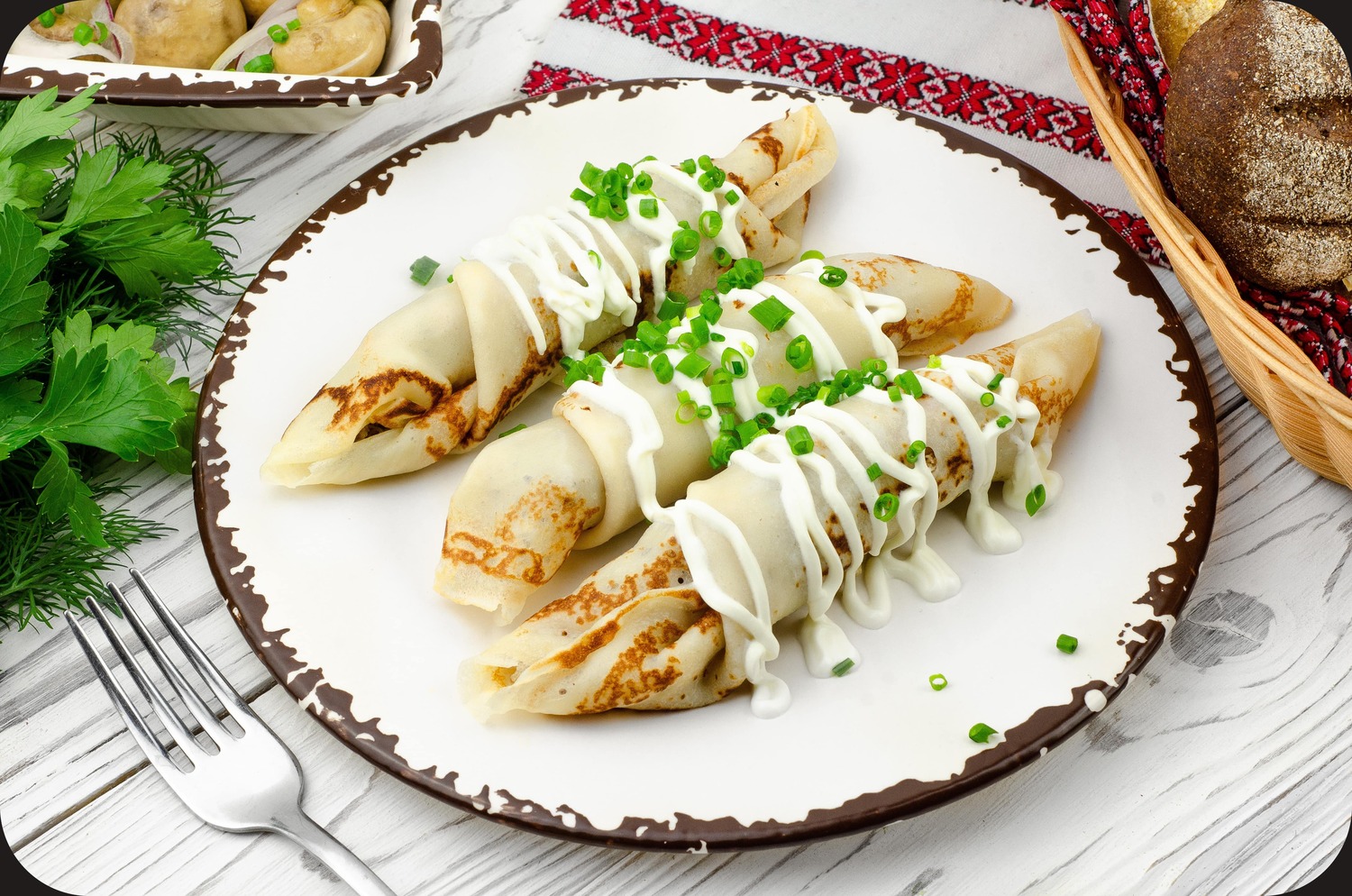 Блинчики с мясом и сметаной Блинчики с мясом и сметаной