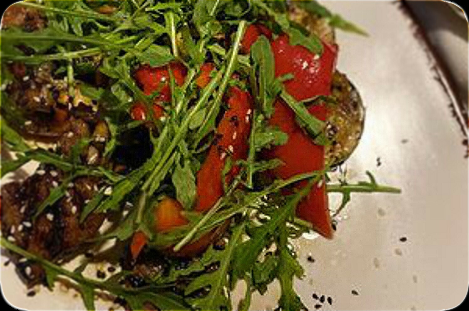 Теплый салат с телятиной и овощами гриль Теплый салат с телятиной и овощами гриль